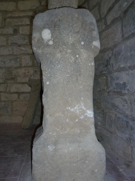 Socle de croix classé au titre objet 1947 : localisée à Vendémies et non pas à Limoux, inscrite au titre immeuble le 11 juillet 1952, désinscrite en 2011.