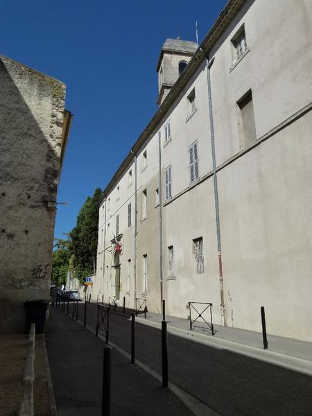 Façade sud sur rue des Chassaintes.