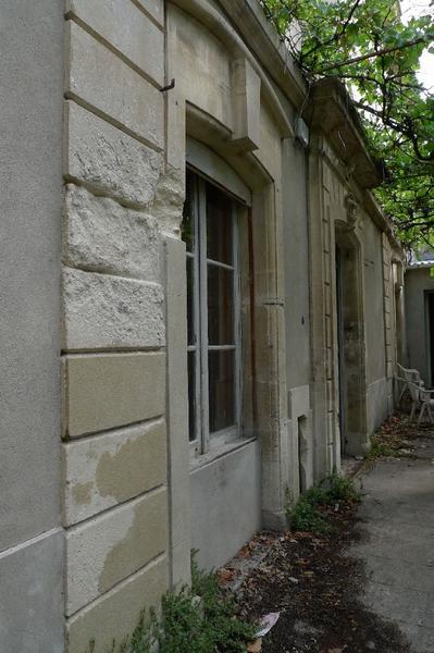 Façade sur jardin : rez-de-chaussée.