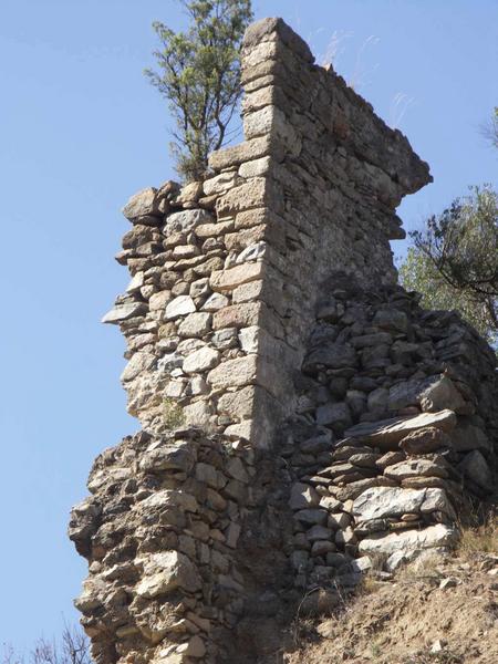 La pile nord de l'aqueduc depuis l'aval (sur la commune d'Ille-sur-Têt).