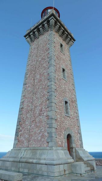 Le phare du Cap Béar, angle nord-ouest.