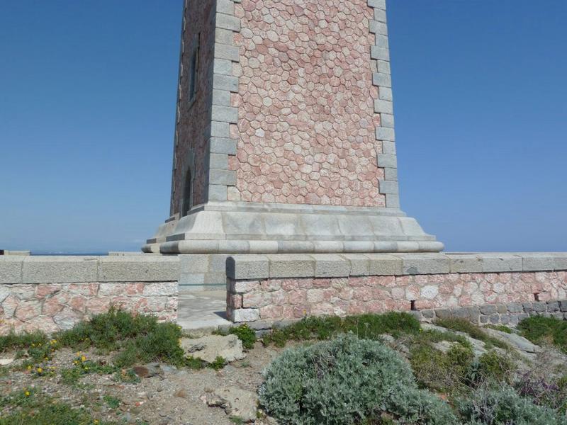 Le phare du Cap Béar, façade côté sud.