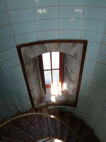 Le phare. Escalier.