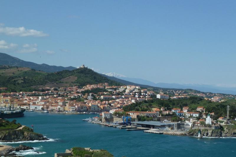 Vue de l'entrée du port de Port-Vendres depuis la redoute Béar.