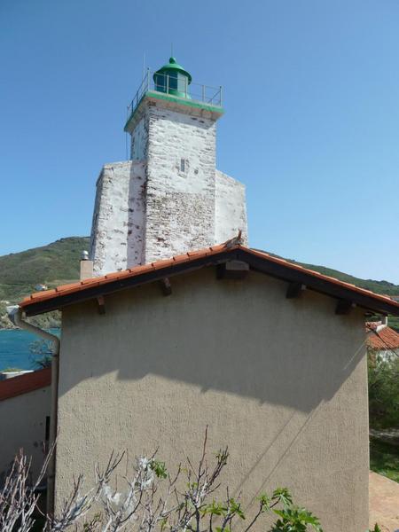 Le fanal : le logement du gardien de phare et le phare, mur ouest.