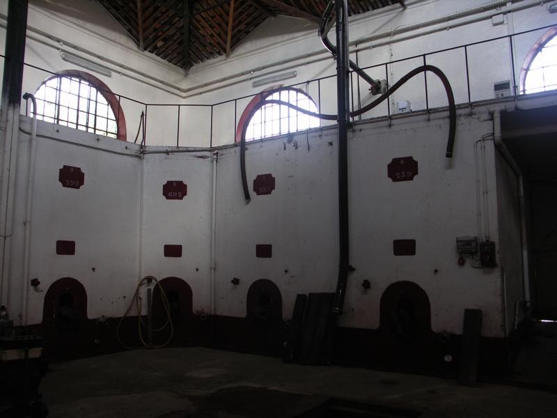 Cave de vinification de 1909. Cuves.