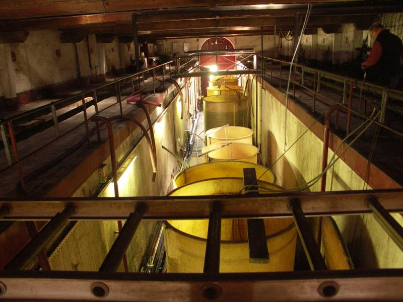 Chai de conservation de 1909 : dans la partie nord du bâtiment sont disposées deux batteries de cuves en béton.