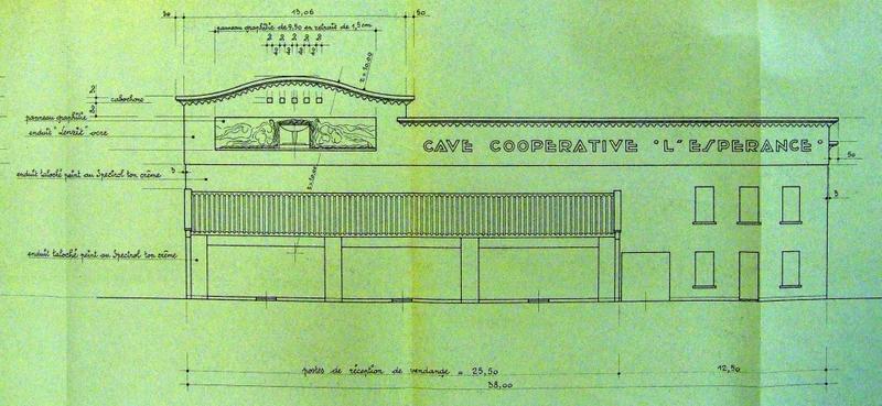 Cave coopérative " l'Espérance " à Coursan (Aude). Projet d'agrandissement. Façade principale (échelle 0,01 pm). Signé Paul Brès, architecte ingénieur ECL, 40, rue de la Rotonde à Béziers, daté du 15 avril 1959. (Archives départementales Hérault 128 J 62).