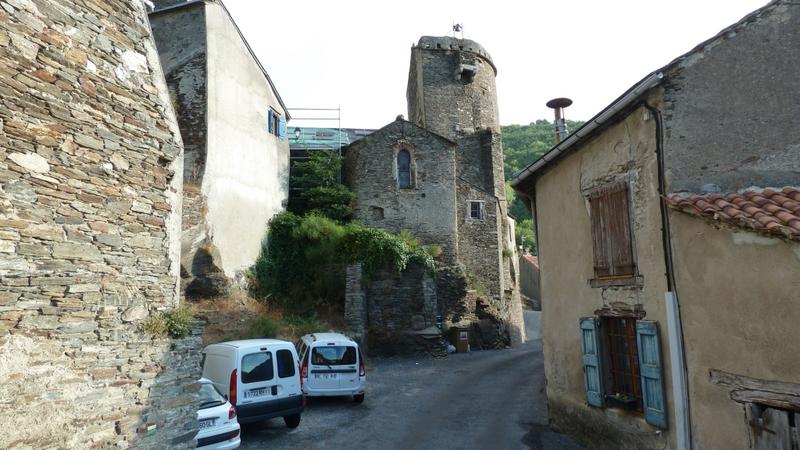 Vue du chevet depuis la rue.