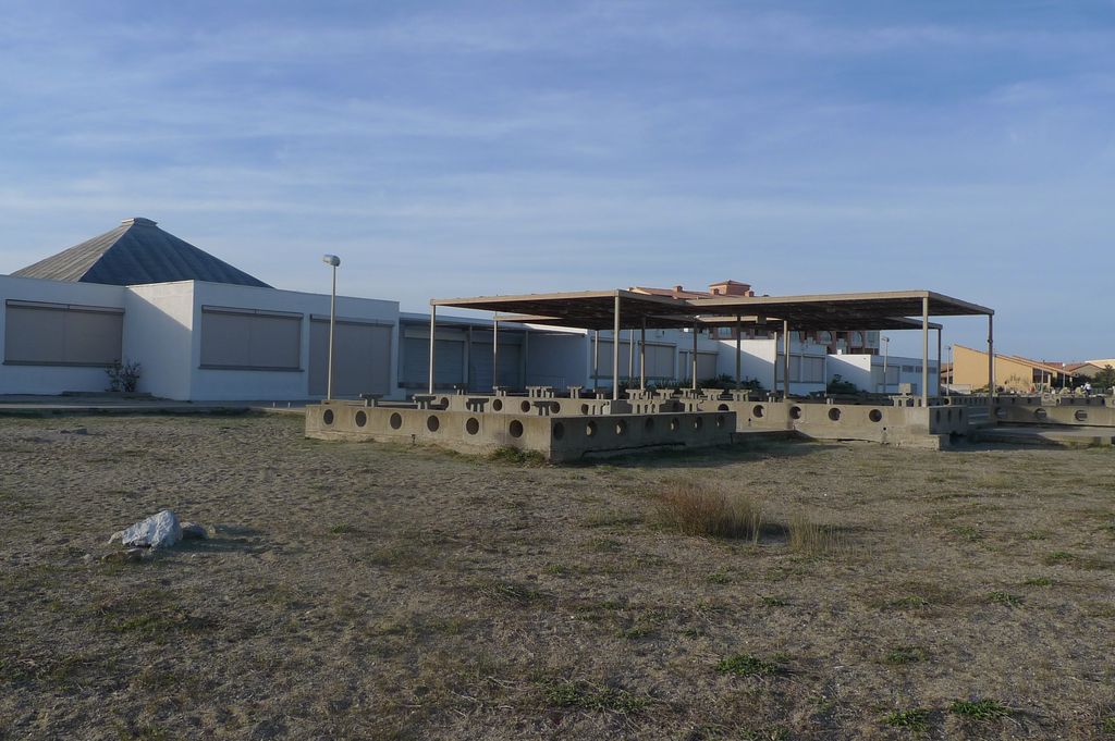 Enseigne du village, côté plage. Vue depuis un des logements du VVF.