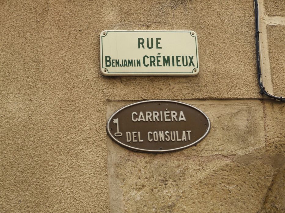 Ilôt du Consulat, ancienne rue du Consulat, devenue rue Benjamin-Crémieux.