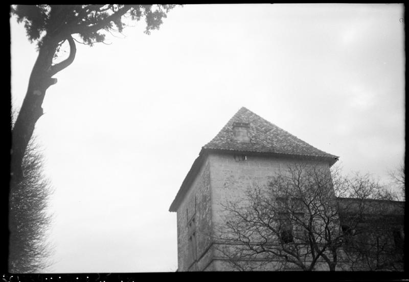 Pavillon d'angle ouest, partie supérieure.