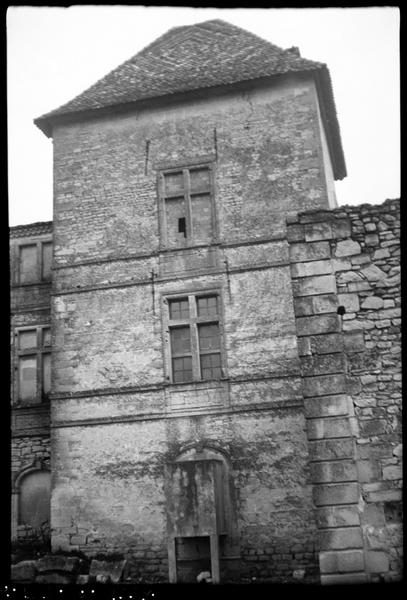 Façade sur l'ancien parc ; pavillon nord-ouest.