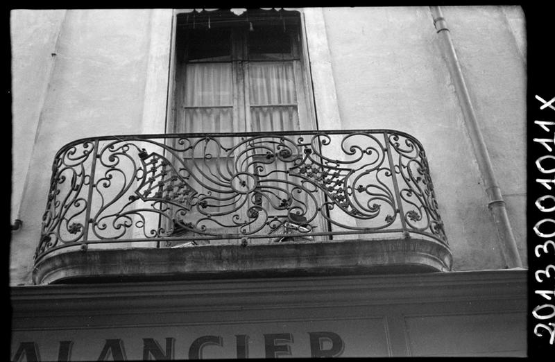 Balcon en fer forgé.