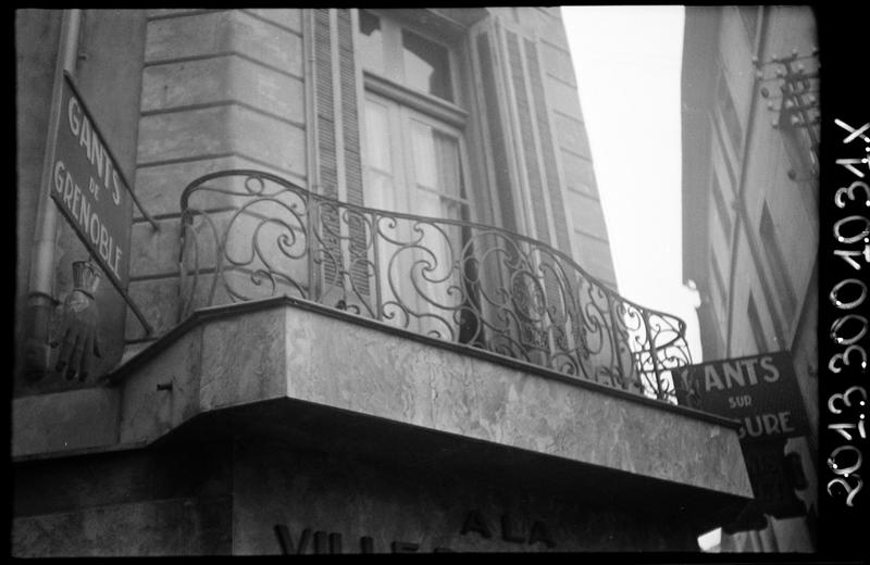 Balcon en fer forgé.