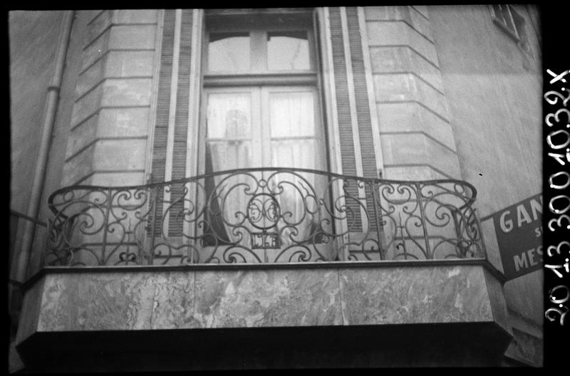 Balcon en fer forgé.