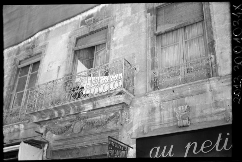 Façade, balcon.