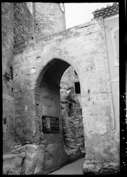 Porte fortifiée (ancienne)