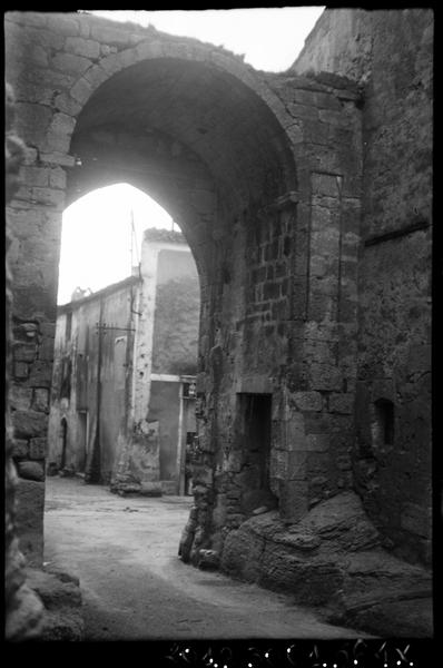 Porte fortifiée (ancienne)