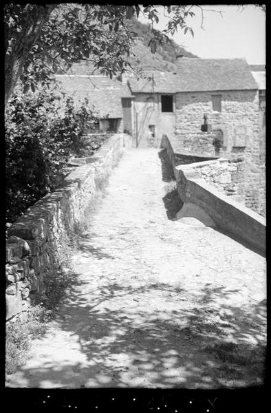 Vue de la chaussée.