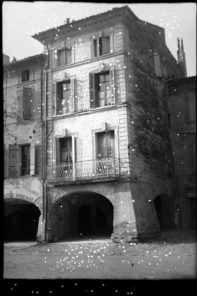 Place de la République ; place aux herbes