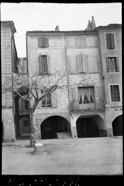 Place de la République ; place aux herbes