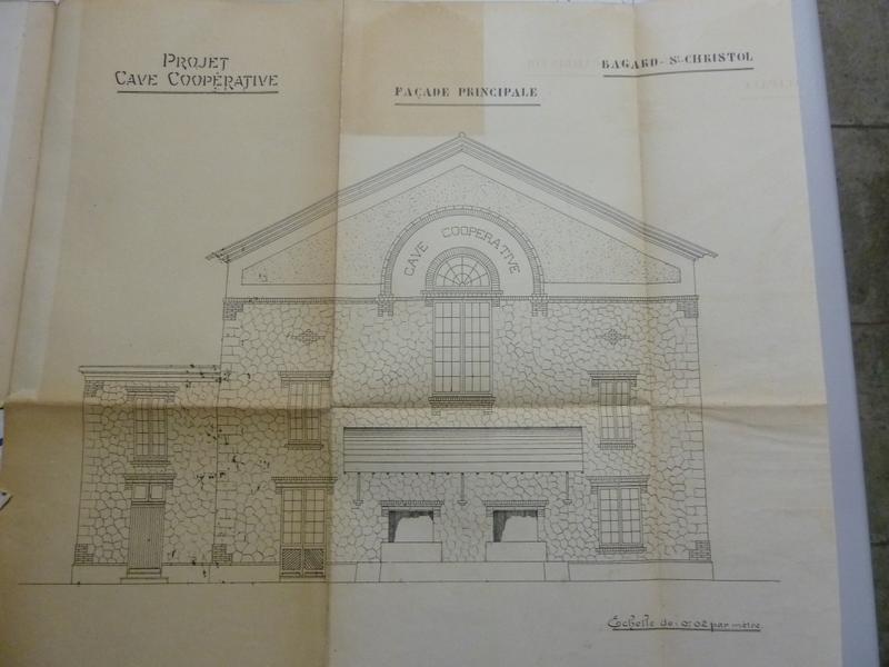 Façade principale, archives de la cave.