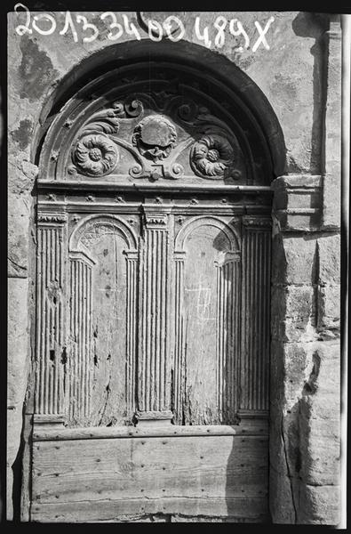 Vantail de la porte.