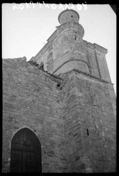 Vue extérieure. Façades et tourelle.