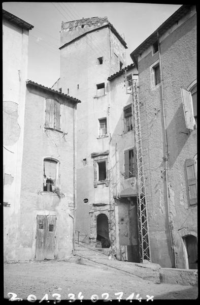 Tour vue du Sud-Ouest.