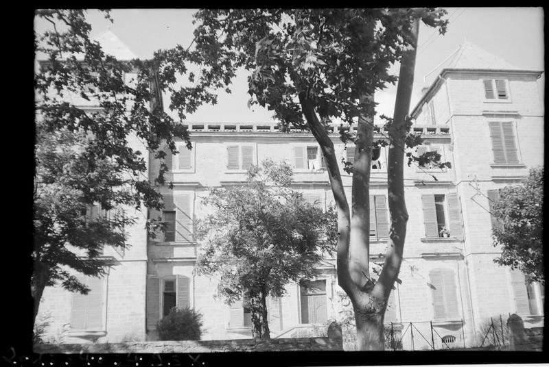 Vue générale de la façade arrière.