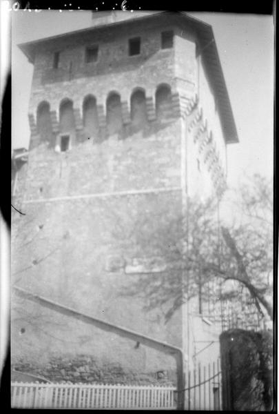 Tour du Comte Pons.