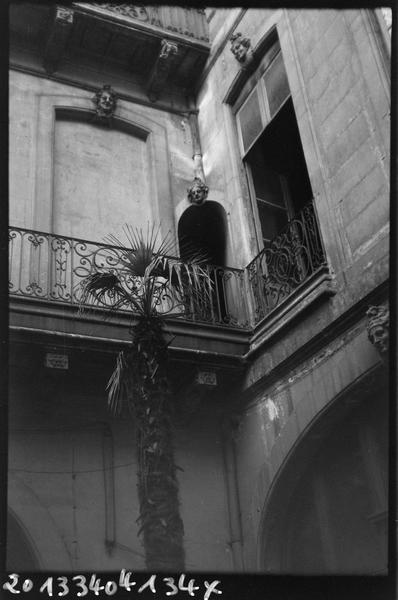 Angle des façades donnant sur la cour intérieure.