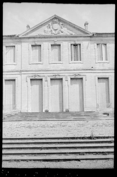 Détail de la façade arrière du château.