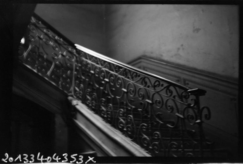 Intérieur ; escalier.