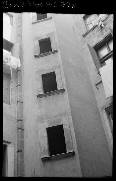 Façade sur rue.