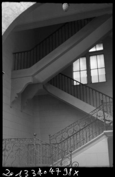 Pavillon d'escalier.