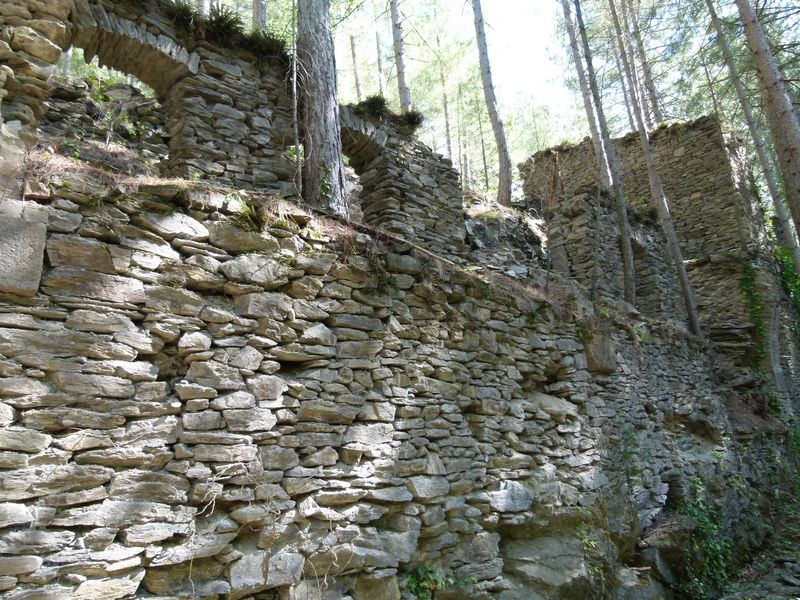 Ancienne mine argentifère. La fonderie.