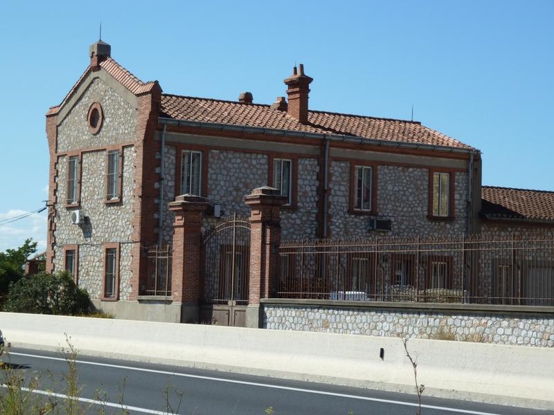 Ancienne cave des Corbières. Bâtiment des bureaux (sud).