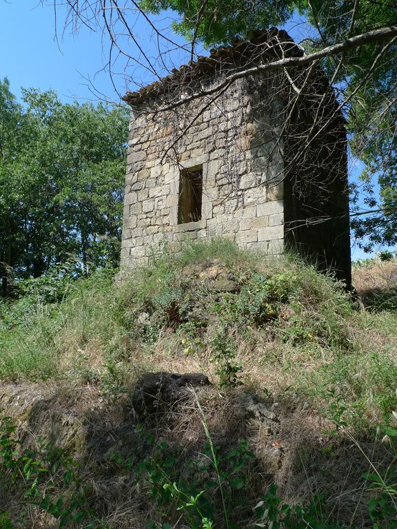 La cabane. Façade est.