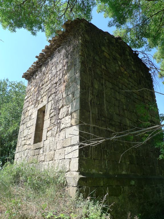 La cabane. Façade est.