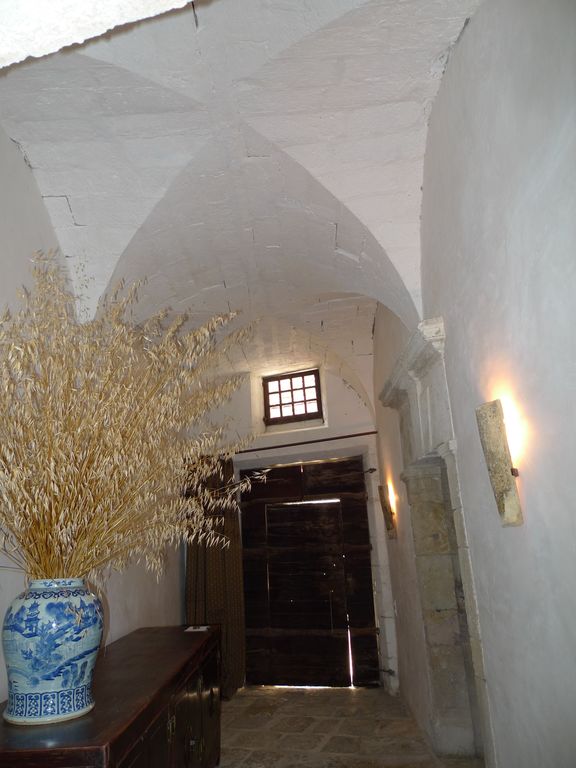 Rez-de-chausée. Entrée.