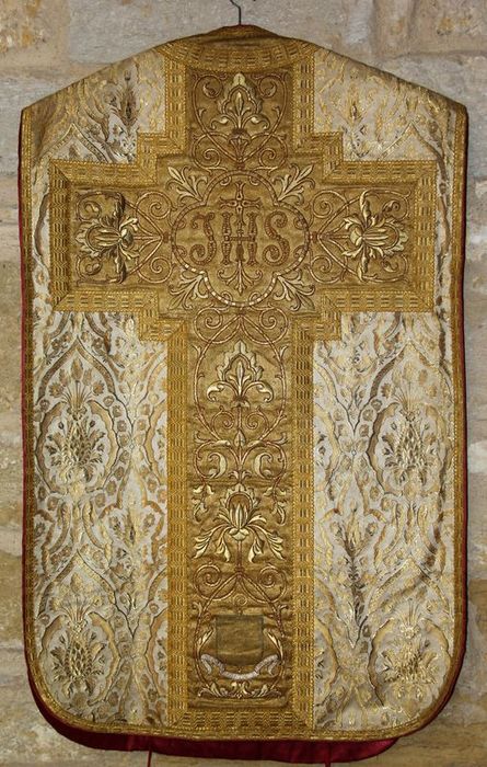 chasuble (ornement or)