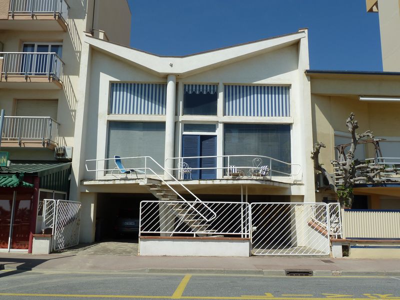 Façade sur mer.