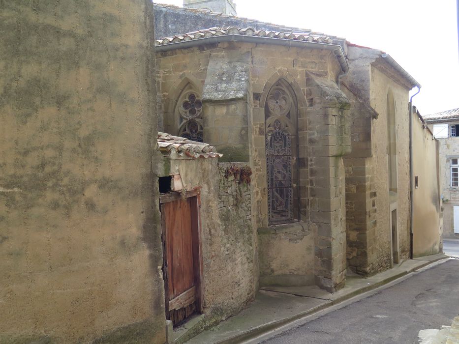 Côté nord de l'église. Chevet.