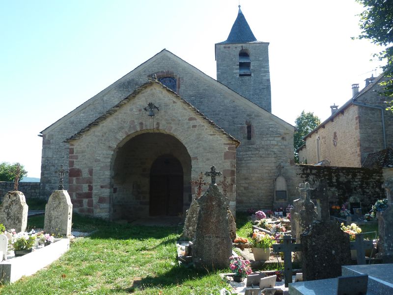 Façade occidentale depuis le cimetière.