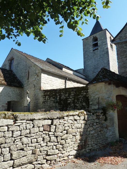 Côté sud de l’église.