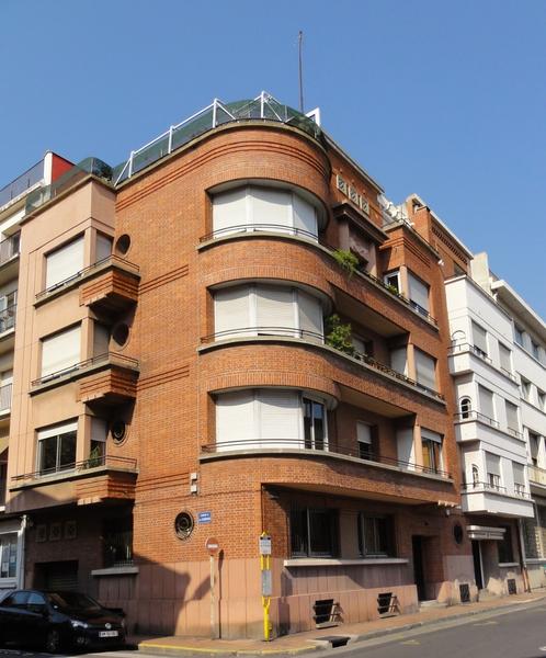 Immeuble construit par Alfred Joffre et Férid Muchir en 1936, dans le quartier des Remparts Nord.