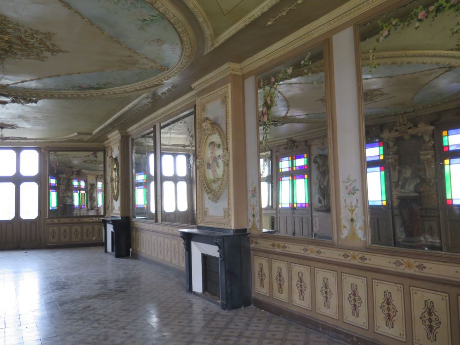 Salle des fêtes du 1er étage. Mur est.