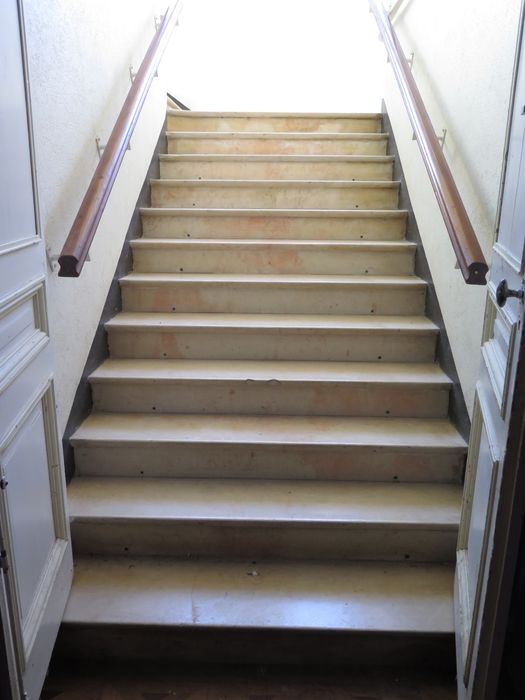 Escalier d’accès aux loges.